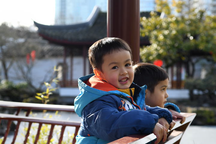 Vancouver-BC-Chinatown-Dr-Sun-Yat-Sen-Garden-with-kids