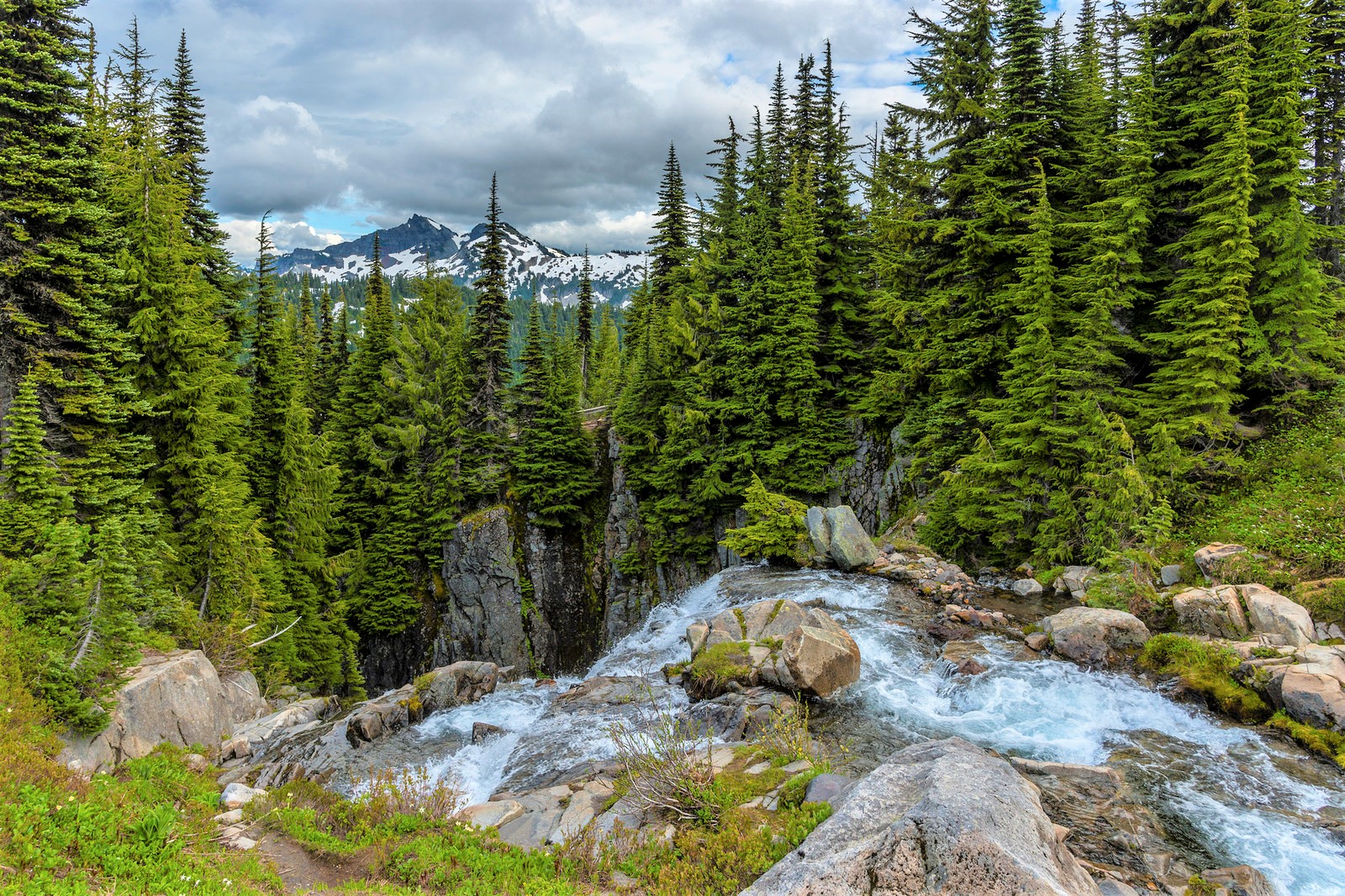 9 Kid-Friendly Waterfall Hikes for Seattle-Area Families 