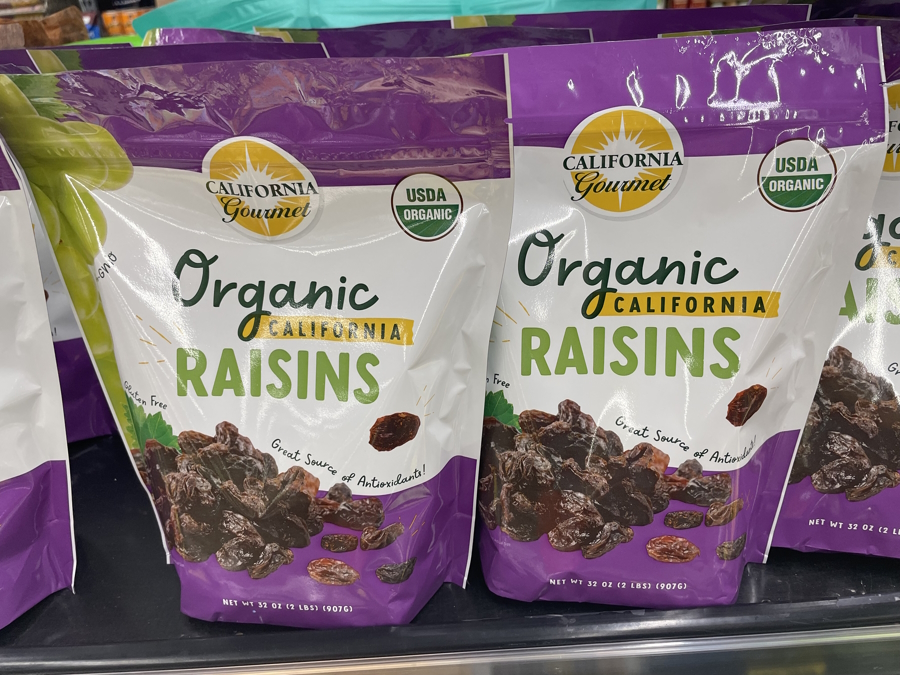 "organic raisins at Grocery Outlet"