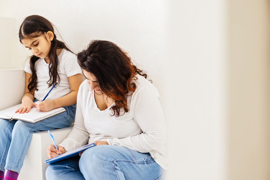 mom and child gratitude journaling