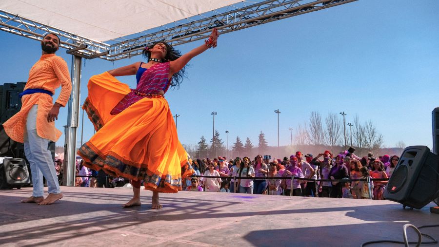 Holi events for families near Seattle: Festival of Colors at Marymoor Park. Photo: Experience Redmond.