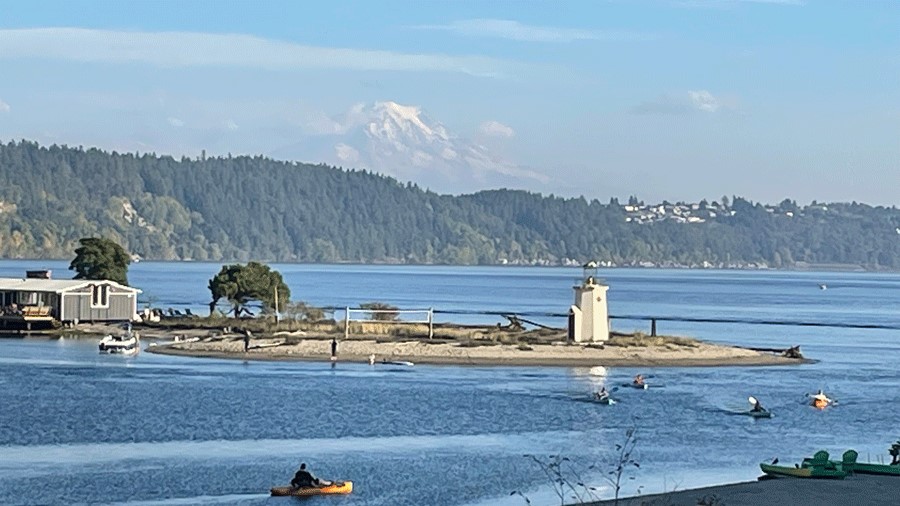 Mt. Rainier from the mouth of Gig Harbor, a kid-friendly day trip destination 