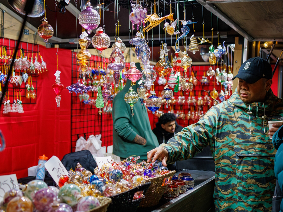 Shopping at the Seattle Christmas market