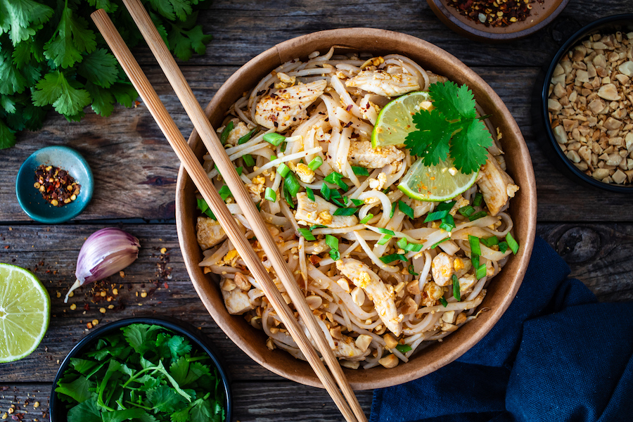 pad thai with chicken