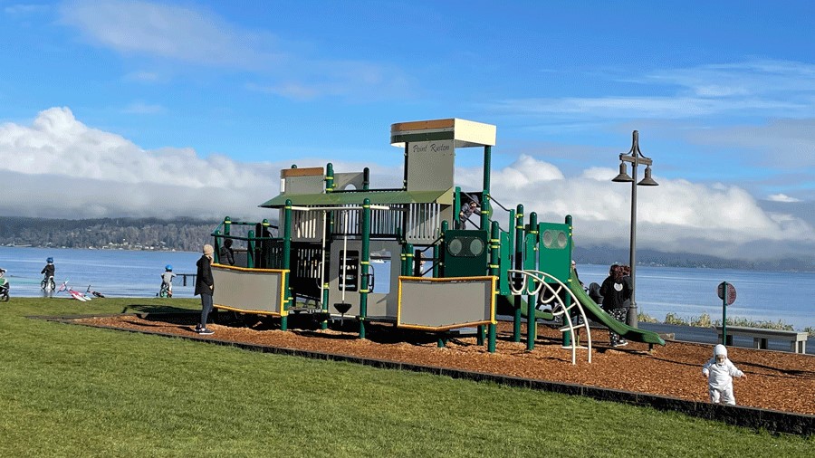 Point Ruston Playground, a Seattle-area playground with lights