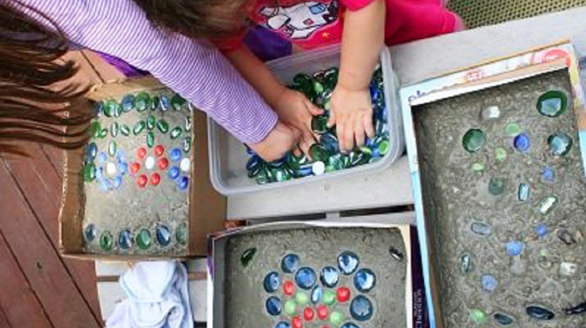 DIY stepping stones