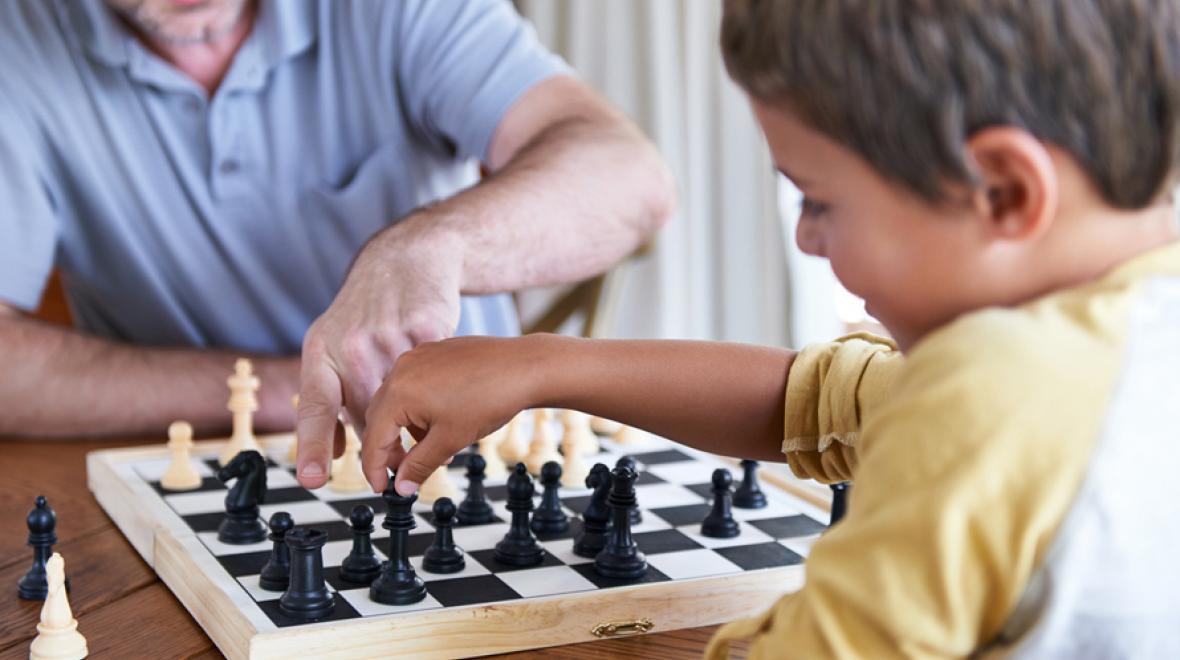 To the parents who play, any tips on getting a kid into chess?? : r/chess