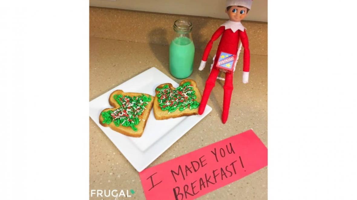 Elf-makes-breakfast