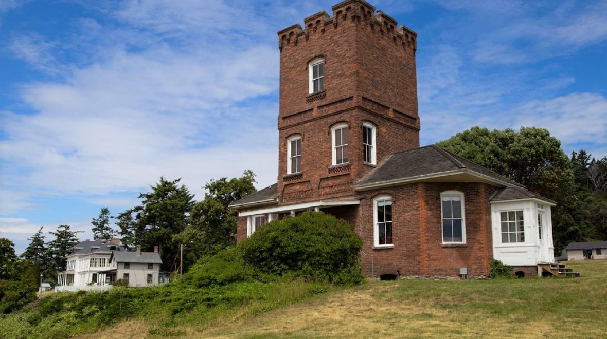 fort-worden-port-townsend-destination-for-mom-getaways-retreats-seattle-northwest