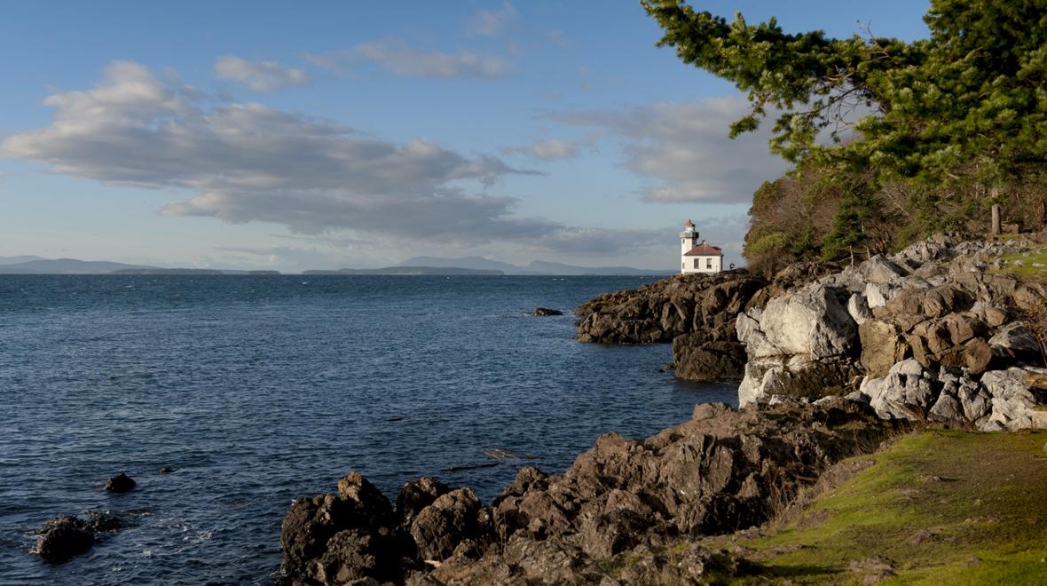 Located on San Juan Island, in Washington state, It guides ships through the Haro Straits and is part of Lime Kiln Point State Park