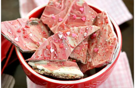 pink-chocolate-bark