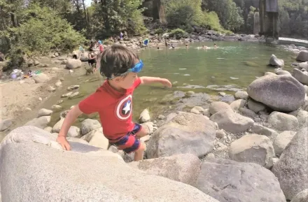 Big Eddy Skykomish river kid-friendly swimming hole near Seattle 