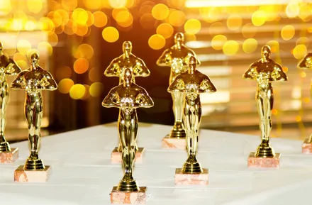 Oscar statues on a table