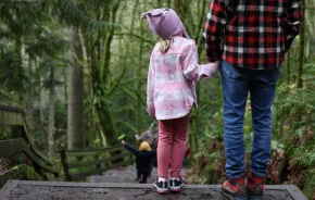 father daughter on a hike during winter break near Seattle